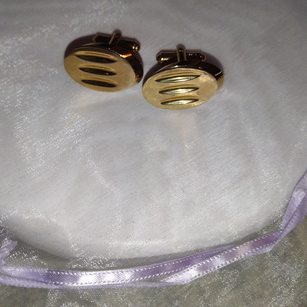 VINTAGE Gold Oval Cuff Links